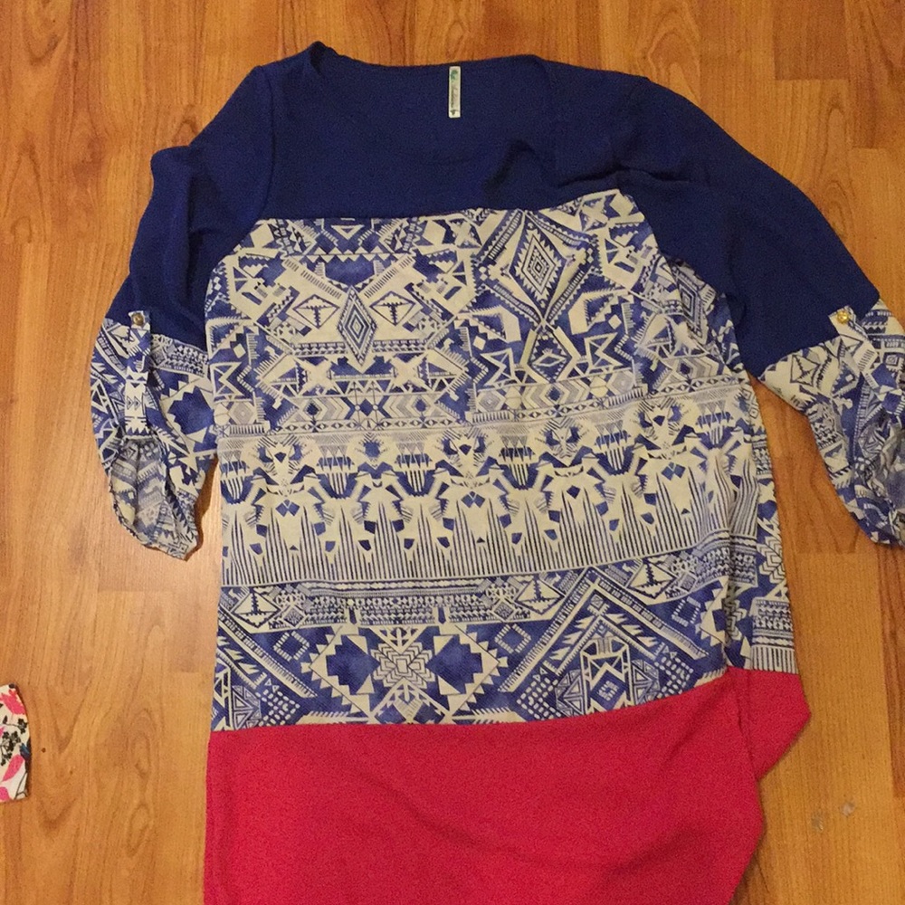Women’s size XL tunic top